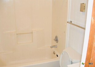 526 Burleson St in San Marcos, TX - Building Photo - Building Photo