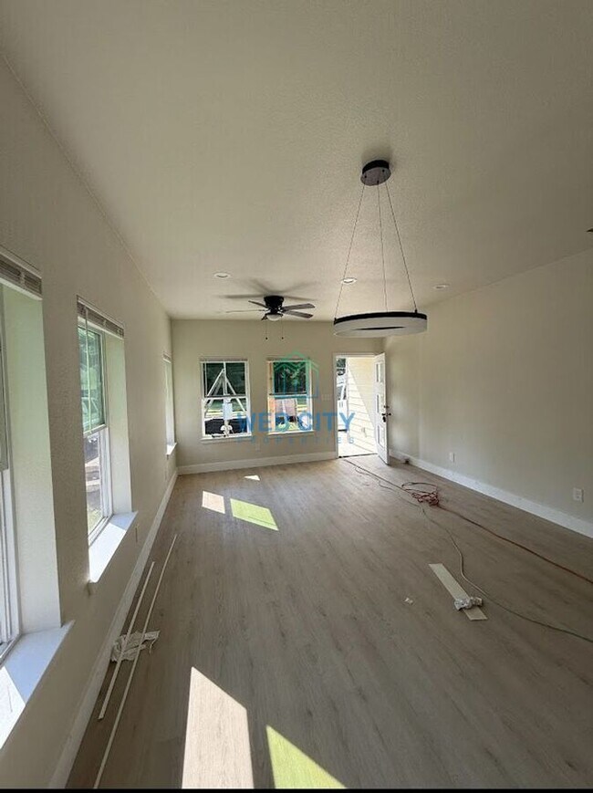 2505 Lenway St in Dallas, TX - Building Photo - Building Photo