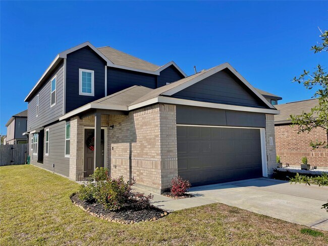 25558 Woodmere Spur Ln in Porter, TX - Building Photo - Building Photo