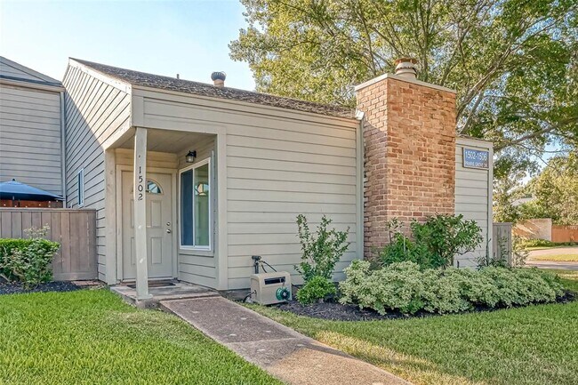 property at 1502 Prairie Grove Dr