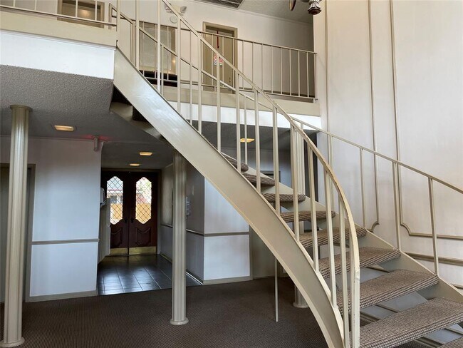 2824 Briarhurst Dr-Unit -29 in Houston, TX - Building Photo - Building Photo