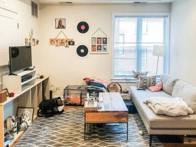 property at 853 W Cornelia Ave