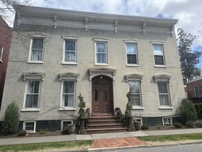 27 Washington Ave in Schenectady, NY - Building Photo - Building Photo