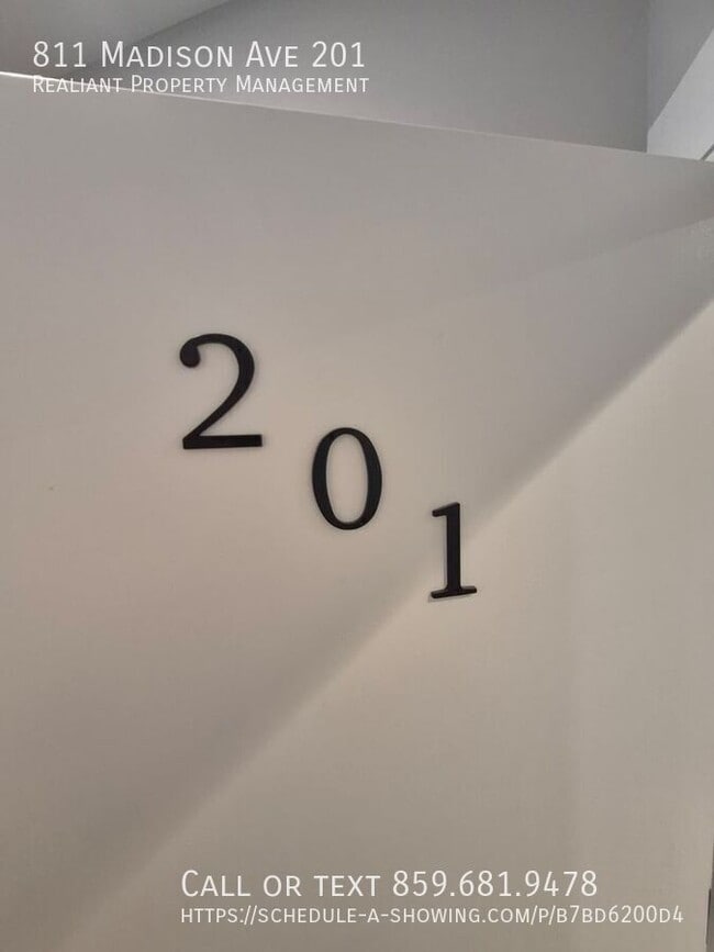 811 Madison Ave in Covington, KY - Building Photo - Building Photo