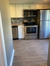 6050 Delaware Dr in Merrillville, IN - Building Photo - Building Photo