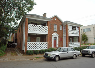 1400 Park Dr in Charlotte, NC - Foto de edificio - Building Photo