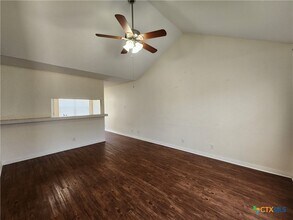 249 Glenbrook Dr in New Braunfels, TX - Building Photo - Building Photo