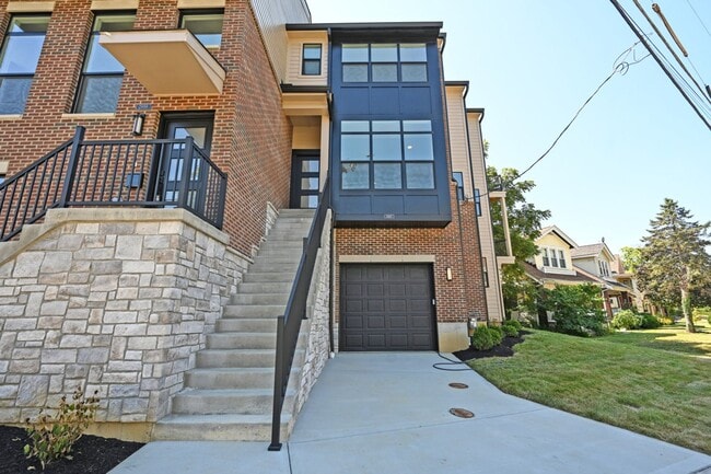 property at 2897 Romana Pl