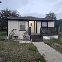 512 N Gagon St in Rockport, TX - Building Photo