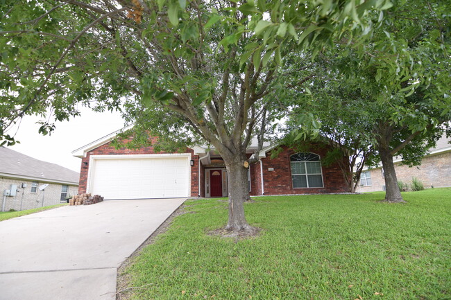 336 Canoe Dr