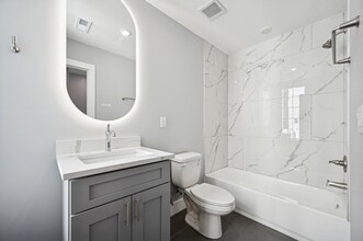 707 W Cumberland St, Unit B in Philadelphia, PA - Building Photo - Building Photo