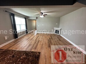 100 Grant Dr in Raymore, MO - Building Photo - Building Photo