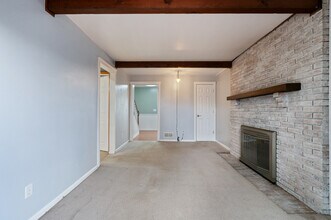 108 Kings Point Rd in Glenshaw, PA - Building Photo - Building Photo