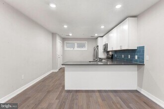 1407 N 8th St in Philadelphia, PA - Building Photo - Building Photo