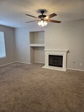 1073 W Northstar Dr in Hanford, CA - Building Photo - Building Photo