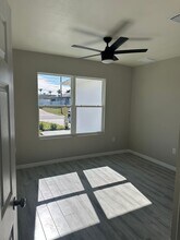 3342 NE 13th Pl in Cape Coral, FL - Building Photo - Building Photo