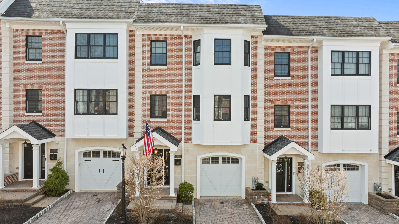 4 Central Ave, Unit #C in Caldwell, NJ - Building Photo