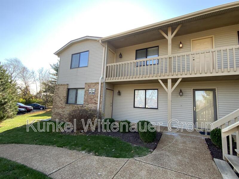 285 Eagle Ridge in O'Fallon, IL - Building Photo