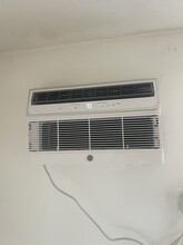 224 Main St, Unit 1B in Woburn, MA - Foto de edificio - Building Photo