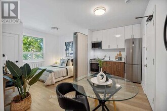 134 Carlton St. in Toronto, ON - Building Photo - Building Photo