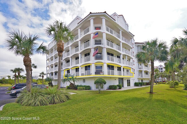 8922 Laguna Ln in Cape Canaveral, FL - Building Photo - Building Photo