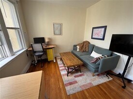 72 Kirkland St, Unit 1 in Cambridge, MA - Building Photo