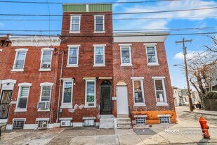 174 E Huntingdon St, Unit 257 in Philadelphia, PA - Building Photo