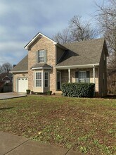 1890 Camelot Dr in Clarksville, TN - Building Photo - Building Photo