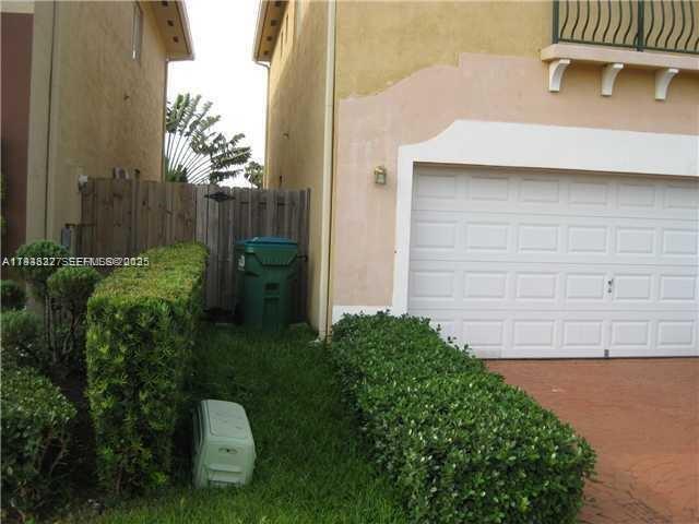 15847 SW 55th Terrace in Miami, FL - Building Photo - Building Photo