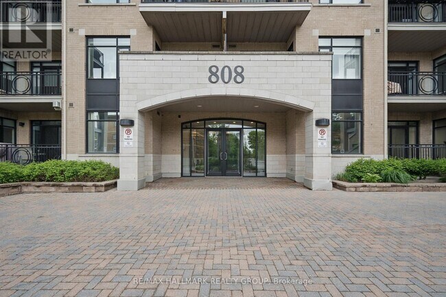 808 Bronson Ave in Ottawa, ON - Building Photo - Building Photo