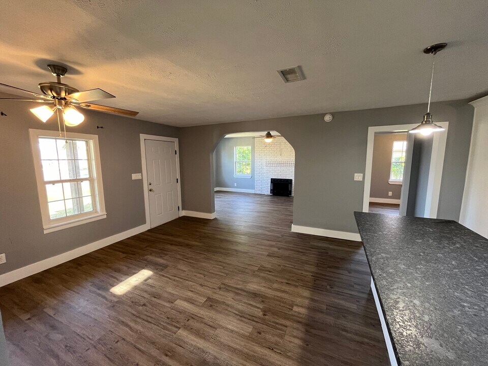 6219 Poinciana Dr in Panama City, FL - Building Photo