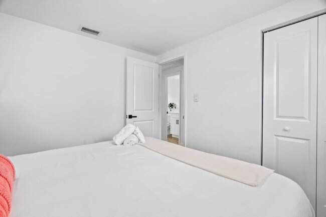 3104 Wallace Branch Rd in Plant City, FL - Building Photo - Building Photo