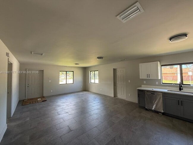 2806 NW 9th Ct in Fort Lauderdale, FL - Foto de edificio - Building Photo