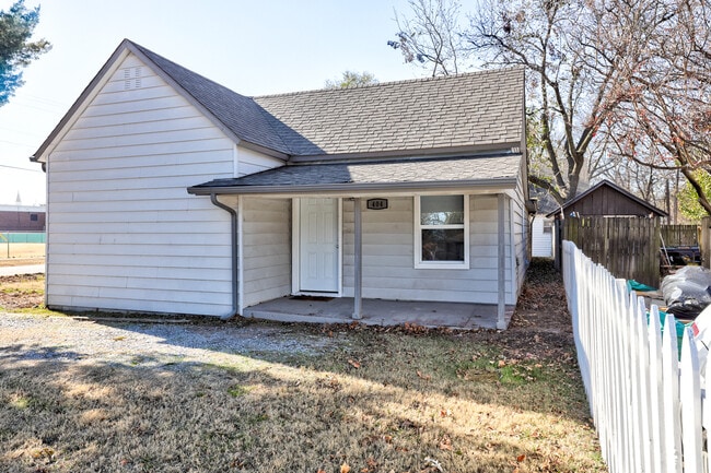 property at 404 N Findlay Ave