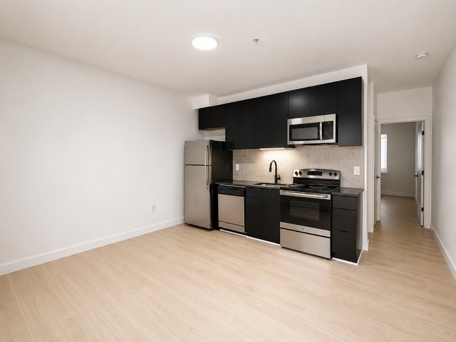 property at 3003 W Glenwood Ave