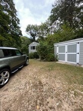 32 Laurel Hill Rd in Centerport, NY - Building Photo - Building Photo