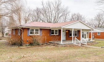 505 W Walnut St in Leitchfield, KY - Building Photo