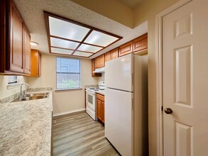 9308 Kempler Dr in Austin, TX - Foto de edificio - Building Photo