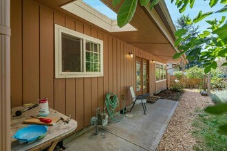 2240 SE 110th Ave in Portland, OR - Building Photo - Building Photo