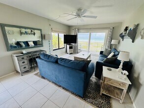 299 N Atlantic Ave in Cocoa Beach, FL - Building Photo - Building Photo