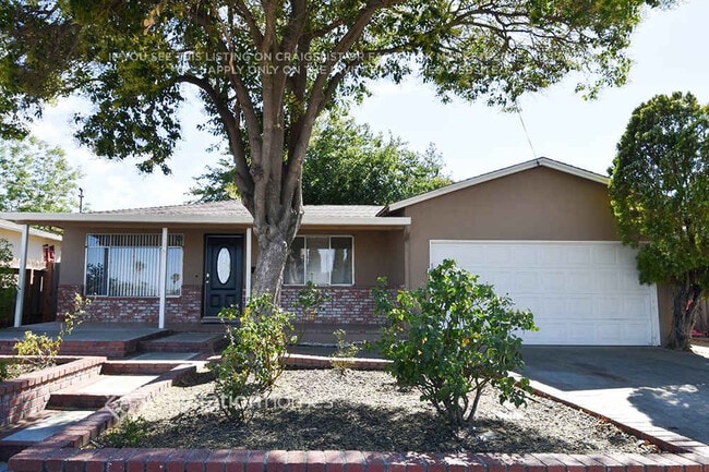 property at 284 Yosemite Dr