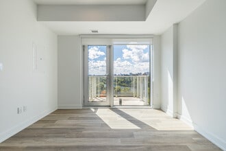 Maison Riverain in Ottawa, ON - Building Photo - Interior Photo