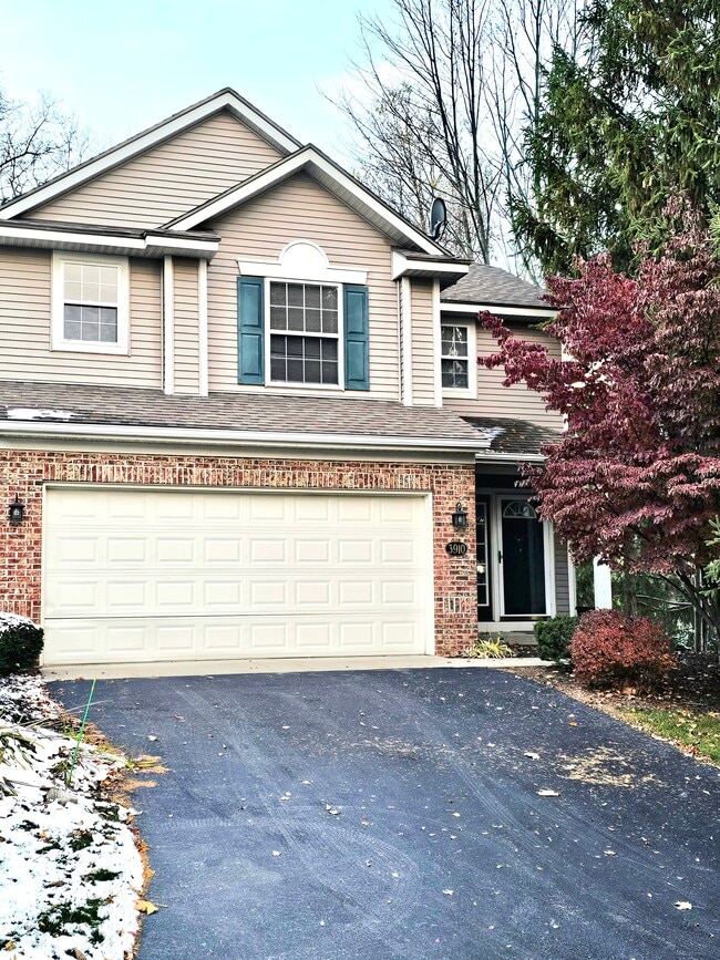 property at 3910 Old Elm Dr SE