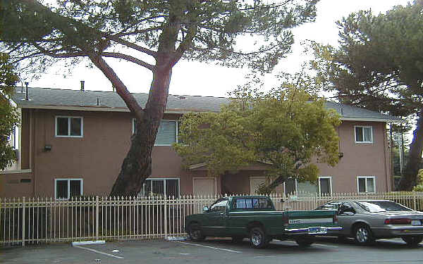 Blossom Village Apartments in San Jose, CA - Building Photo - Building Photo