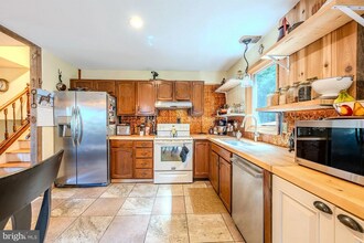 7221 Hillview Dr in Sharpsburg, MD - Building Photo - Building Photo