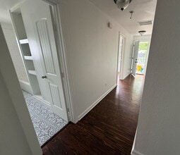 203 Heard St in McKinney, TX - Foto de edificio - Building Photo