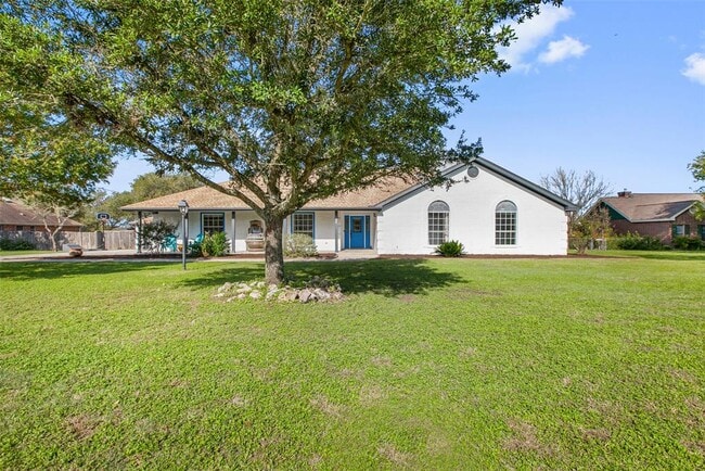 property at 124 Poplar Dr