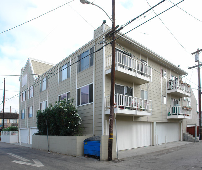 10 19th Ave in Venice, CA - Foto de edificio - Building Photo