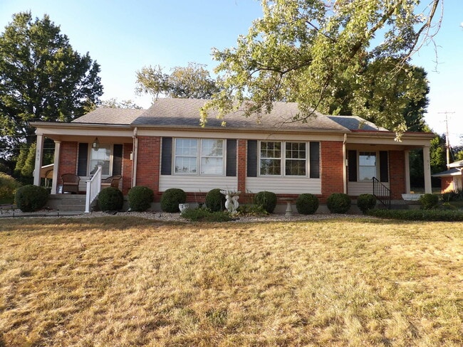 835 Malabu Dr in Lexington, KY - Building Photo - Building Photo