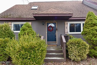 467 Co Rd 75 in Mechanicville, NY - Building Photo - Building Photo